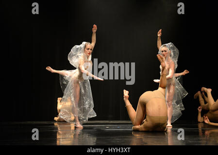 Spectacle de danse butô Banque D'Images