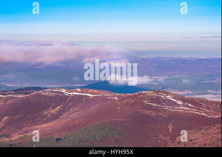 Une vue panoramique de la montagne des Highlands écossais en Crainghorm Banque D'Images