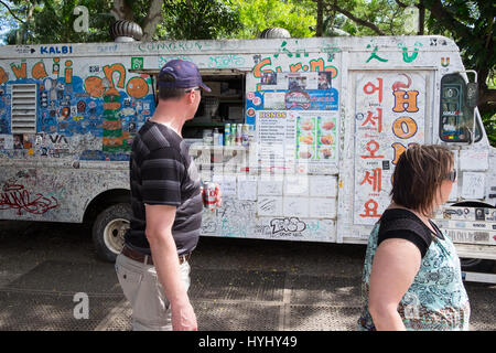 HALE'IWA, Oahu, Hawaii - février 23, 2017 : Honos Shrimp Tuck est Hawaiien foodtruck populaires dans Oahu Haleiwa Hawaii. Banque D'Images