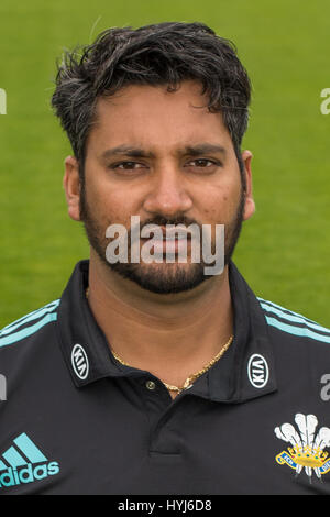 Surrey, UK. 4ème apr 2017. Ravi Rampaul, Surrey County Cricket. David Rowe/ Alamy Live News Banque D'Images