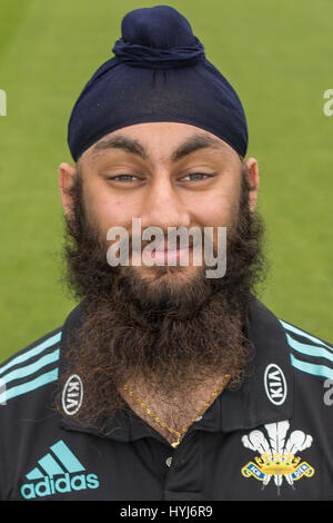 Surrey, UK. 4ème apr 2017. Amar Virdi, Surrey County Cricket. David Rowe/ Alamy Live News Banque D'Images