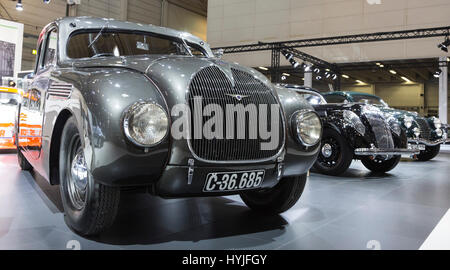 Essen, Allemagne. 5ème apr 2017. Skoda 935 1935 une dynamique. Appuyez sur aperçu de la 29e Techno-Classica motor show d'Essen, spectacle pour vintage, classique et voitures de prestige et de sport automobile. Le salon de l'automobile se déroule du 5 au 9 avril 2017. Credit : OnTheRoad/Alamy Live News Banque D'Images