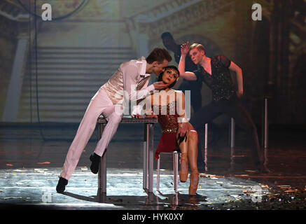 Kiev, UKRAINE - le 31 mars 2017 : Les danseurs sur scène pendant le ballet 'Gatsby le Magnifique' Ballet National au Palais des Arts "Ukraina" à Kiev, UKR Banque D'Images