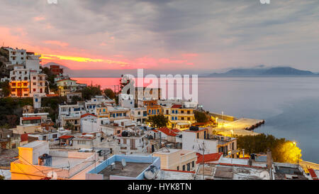 Le village Agios Kirikos Ikaria island en Grèce. Banque D'Images