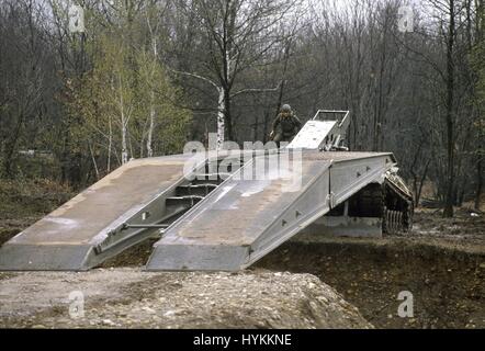 L'armée italienne, Leopard Biber bridge layer tank Banque D'Images