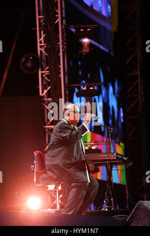 Stevland Morris alias Stevie Wonder joue lors les Jeux Olympiques Spéciaux Mondiaux Cérémonie d Ouverture au Coliseum le 25 juillet 2015 à Los Angeles, Californie. Banque D'Images