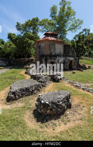 Ruines du Moulin à Sucre Nigua, ou Ingenio Boca de Nigua, construit dans les années 1600 dans la région de Nigua dans la République dominicaine. En 1796, il a été le site de la FIRS Banque D'Images