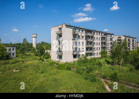 Bâtiments résidentiels abandonnés de Skrunda-1 Ghost Town, ancien site de la station radar de Dnepr soviétique de la guerre froide, près de la ville de Skrunda en Lettonie Banque D'Images