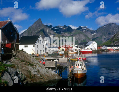 Reine village de pêcheurs, de Hamnoy, Moskenes, îles Lofoten, Norvège Banque D'Images