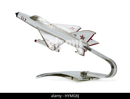 Vintage années 50 ou 60 de la Force aérienne russe perspex modèle de bureau d'un avion de chasse MIG 21 Banque D'Images