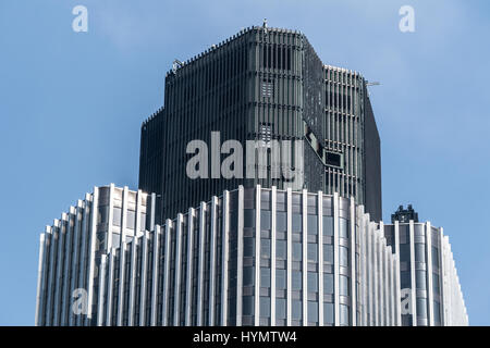 Tower 42 (auparavant la NatWest Tower) à Old Broad Street, City of London, l'un des deux quartiers financiers de la capitale anglaise. Banque D'Images