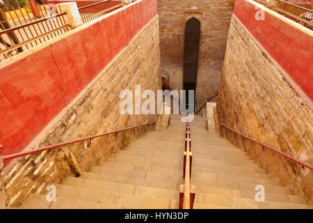 Lolark Kund est l'un des plus anciens sites sacrés de Varanasi. Banque D'Images