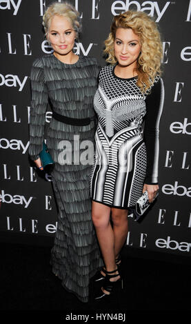 L'actrice Debby Ryan (l) et la chanteuse Tori Kelly (r) arrive à la 6e conférence annuelle ELLE Women In Music célébration présenté par eBay au Boulevard3 le 20 mai 2015 à Hollywood, Californie. Banque D'Images