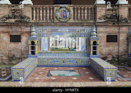 Carrelage Azulejos céramique banc provinciaux ou alcôve de Tolède sur la Plaza de España, dans le Parque de Maria Luisa Séville Séville Espagne Banque D'Images