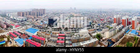 Baoding, Baoding, Chine. 4ème apr 2017. Baoding, Chine-Avril 4 2017 : (usage éditorial uniquement. Chine OUT) Le nouveau comité de travail de la nouvelle zone Xiongan est entré dans l'hôtel particulier de l'IFE dans Xiongan Ao, Chine du nord, Hebei, April 4th, 2017. La Chine a annoncé le 1 avril qu'il allait créer la nouvelle zone Xiongan dans le Nord de la Chine, province de Hebei, dans le cadre de mesures visant à promouvoir le développement coordonné de l'Hebei-Beijing-Tianjin (BTH) région. Crédit : SIPA Asie/ZUMA/Alamy Fil Live News Banque D'Images