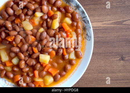 Des plats Turcs : Haricots cuits (Barbunya pilaki) Banque D'Images