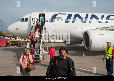 Allemagne, Berlin, 21 mai 2016 - arrivée des voyageurs à l'aéroport de Tegel. Banque D'Images