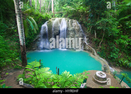 Cascade de île de Siquijor. Philippines Banque D'Images