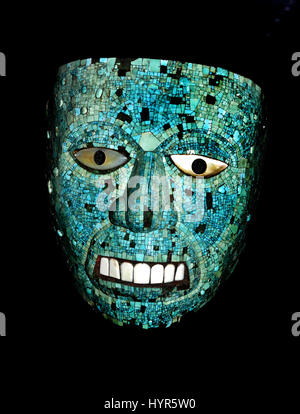 Masque de Xiuhtecuhtli mosaïque turquoise avec cabochons. Les yeux de nacre, les dents sont de coquille de conque Le Mixtec-Aztec 1400-1521 au Mexique. ( Les Mayas - la civilisation Maya est une civilisation méso-américaine dans le Yucatán au Mexique et au Belize en Amérique centrale ( 2600 BC - 1500 ) Américain Précolombien ) Banque D'Images