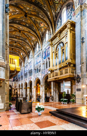 Intérieur de la cathédrale de Parme, Emilie-Romagne, Italie Banque D'Images