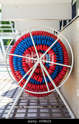 Voies de natation de marqueurs dans le stockage du tambour Banque D'Images