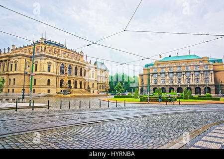 Rudolfinum et l'université Charles sur la place Jan Palach à Prague, République Tchèque Banque D'Images