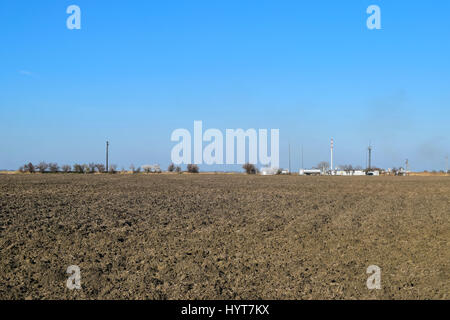 Matériel pour l'industrie pétrolière et gazière. La station de séparation pour le traitement du pétrole et du gaz. Banque D'Images