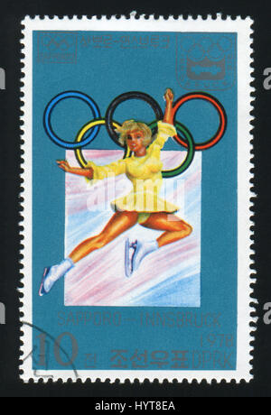 La CORÉE DU NORD - circa 1978 : un post de timbres en Corée du Nord, ballet sur glace présente aux Jeux Olympiques d'hiver de Sapporo, Innsbruck, vers 1978. Banque D'Images