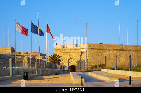 Le Musée de la guerre à Malte, dédié à la Seconde Guerre mondiale, l'histoire, installé dans Couvre Porte. L'ancienne partie des fortifications de Birgu. Malte Banque D'Images