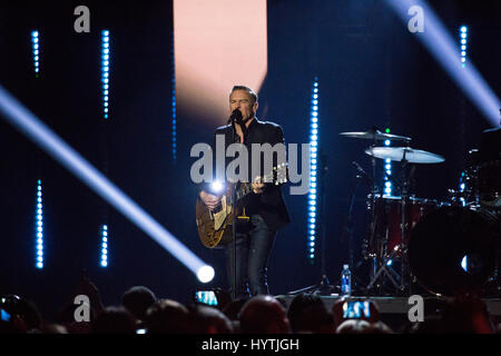 Bryan Adams fonctionne à la remise des Prix Juno 2017. Banque D'Images