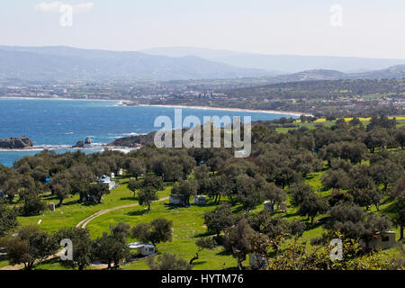 À la recherche d'un camping à Laatchi et polis et les montagnes Troodos, péninsule d'Akamas, Paphos, Chypre. Banque D'Images