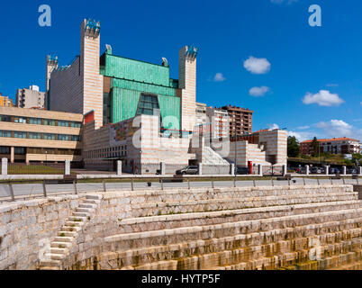 Palais des Festivals ou salle des fêtes à Santander Cantabrie Espagne ouvert en 1990 et conçu par Francisco Javier Saenz de Oiza Banque D'Images