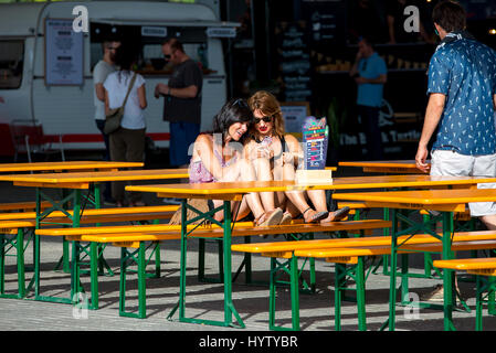 Valence, Espagne - JUIN 10 : Les personnes au Festival de les Arts le 10 juin 2016 à Valence, en Espagne. Banque D'Images