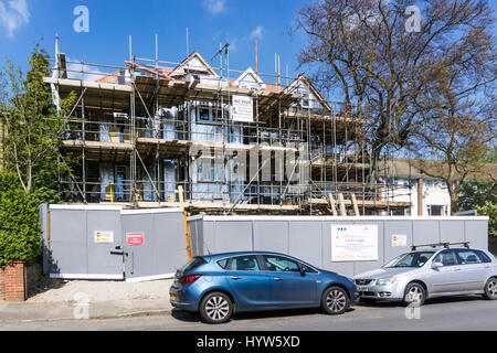 Développement de l'immeuble d'appartements sur site d'une grande maison maintenant démoli Banque D'Images