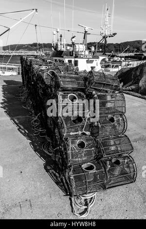 Les pièges de pêche stockés sur Docklands Banque D'Images