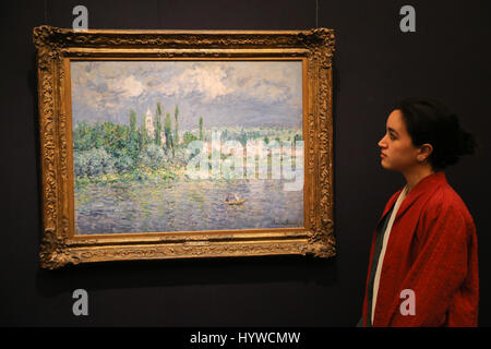 Sotheby's Londres, Royaume-Uni. 7 avr, 2017. Membre de Sotheby's ressemble à Vétheuil 1880 par Claude Monet est $4m à $6m. La pièce fait partie d'une collection à partir d'un éventail d'artistes tels que Andy Warhol, David Hockney et Monet qui sera disponible à une soirée d'Art Contemporain aux enchères à New York le 18 mai 2017, les pièces sont exposées à Londres du 7 au 12 avril. Credit : Dinendra Haria/Alamy Live News Banque D'Images