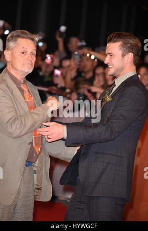 Photo d'archives. Apr 26, 2017. Oscar du meilleur réalisateur Jonathan Demme est décédé de complications du cancer. Il était de 73 ans. Demme est mieux connu pour diriger le silence des agneaux, le thriller d'horreur de 1991 qui était un box office smash et un triomphe. Robert Jonathan Demme (Février 22, 1944 - Avril 26, 2017). Sur la photo : le 13 septembre 2016 - Toronto, Ontario, Canada - Directeur Jonathan Demme et musicien Justin Timberlake participe à 'Justin Timberlake Texas Kids' premiere pendant le Festival International du Film de Toronto 2016 au Roy Thomson Hall le 13 septembre 2016 à Toronto, Canada Banque D'Images