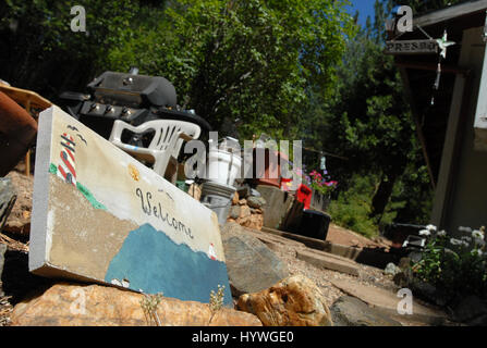 25 juillet 2008 - L'accueil sur Presba Meadowbrook Road in Garden Valley n'est pas occupé le 25 juillet 2008 que des enquêteurs pour retrouver le veuve et Patty Presba soupçonné de meurtre. Photo par Krysten KellumMountain-démocrate (crédit Image : © démocrate montagne via Zuma sur le fil) Banque D'Images