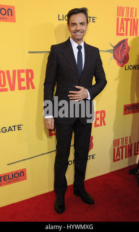 Hollywood, CA, USA. Apr 26, 2017. 26 avril 2017 - Hollywood, Californie - Eugenio Derbez. Los Angeles première de ''Comment être un Latin lover'' tenue à Hollywood ArcLight à Hollywood. Crédit photo : Birdie Thompson/AdMedia Crédit : Birdie Thompson/AdMedia/ZUMA/Alamy Fil Live News Banque D'Images