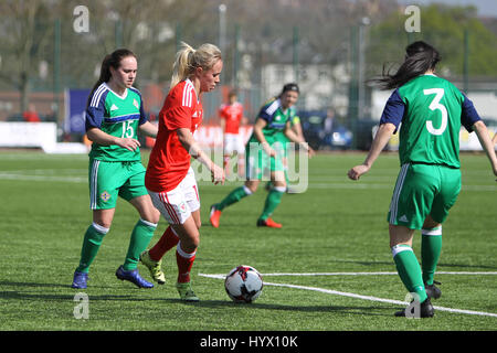 Ystrad Mynach, Pays de Galles, Royaume-Uni, 7 avril 2017 Nadia Lawrence de Galles au cours de l'amicale internationale des femmes entre pays de Galles et en Irlande du Nord au centre de l'excellence sportive, Ystrad Mynach, au Pays de Galles. Credit : Glitch Images/Alamy Live News Banque D'Images