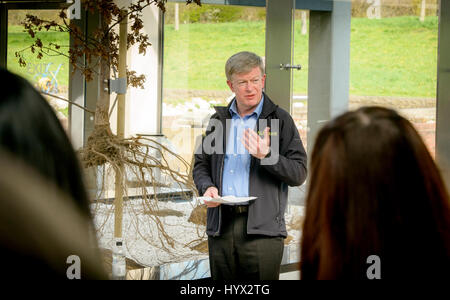 Wakehurst, UK. 7 avril, 2017. Wakehurst - Royal Botanic Gardens. Lancement d'une nouvelle exposition par Wakehurst Réalisateur Tony Sweeney au Millennium Seed Bank - Structures Secret s'exécute à partir de maintenant jusqu'à mars 2018. Crédit : Jim Holden/Alamy Live News Banque D'Images