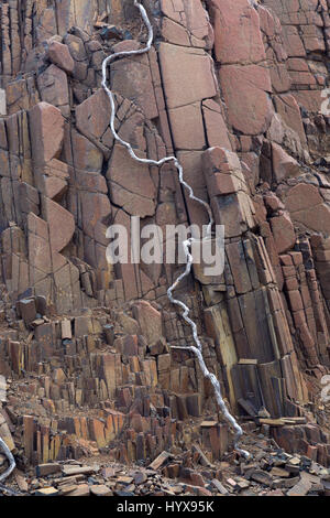 Les colonnes de basalte à Twyfelfontein, Damaraland, Namibie Banque D'Images