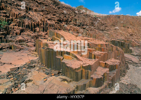 Les colonnes de basalte à Twyfelfontein, Damaraland, Namibie Banque D'Images