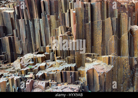 Les colonnes de basalte à Twyfelfontein, Damaraland, Namibie Banque D'Images