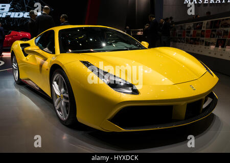 Genève, SUISSE - Le 7 mars 2017 : Ferrari 488 GTB Voiture de sport illustré à la 87e Salon International de l'Automobile de Genève. Banque D'Images