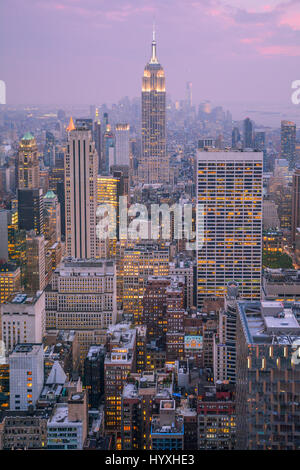 Coucher du soleil du Rockefeller Center 'Top of the Rock' Observatory, New York City, August-02-2016 Banque D'Images