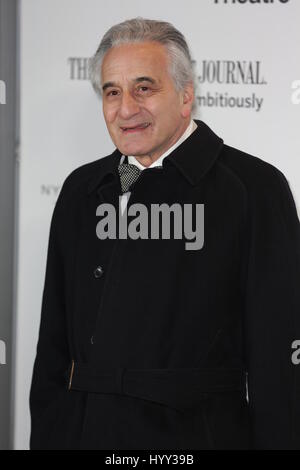 Les arrivées de célébrité pour le dîner annuel du Théâtre National, mettre en valeur et de vente aux enchères pour lever des fonds pour le ministère de l'apprentissage du Théâtre National comprend : Guest Où : London, Royaume-Uni Quand : 07 Mars 2017 Banque D'Images