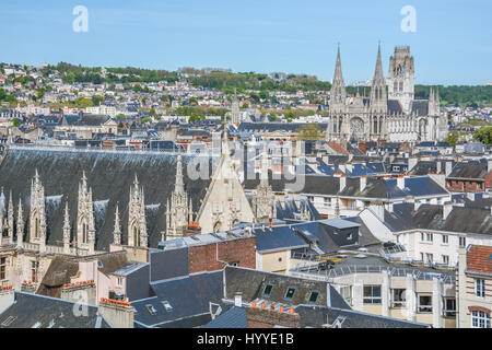 Vue panoramique de Rouen du Gros-Horloge (Tour de l'horloge) haut, Normandie, mai-06-2016 Banque D'Images