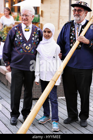 Zermatt, Suisse - le 24 août 2016 : les joueurs de cor des Alpes en costumes traditionnels suisses Banque D'Images