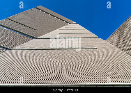 Londres - le 30 mars : Tate Modern Gallery Building le 30 mars 2017. Banque D'Images